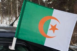 Флаг на машину с кронштейном Алжира