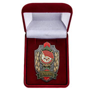 Знак в бархатистом футляре Пограничник Краснознаменного отряда